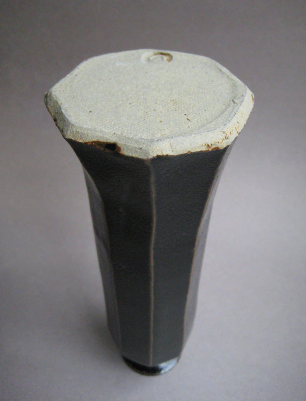 Mashiko-guro, Mashiko Black, Vase by Tagami Isamu, Hinata Kiln