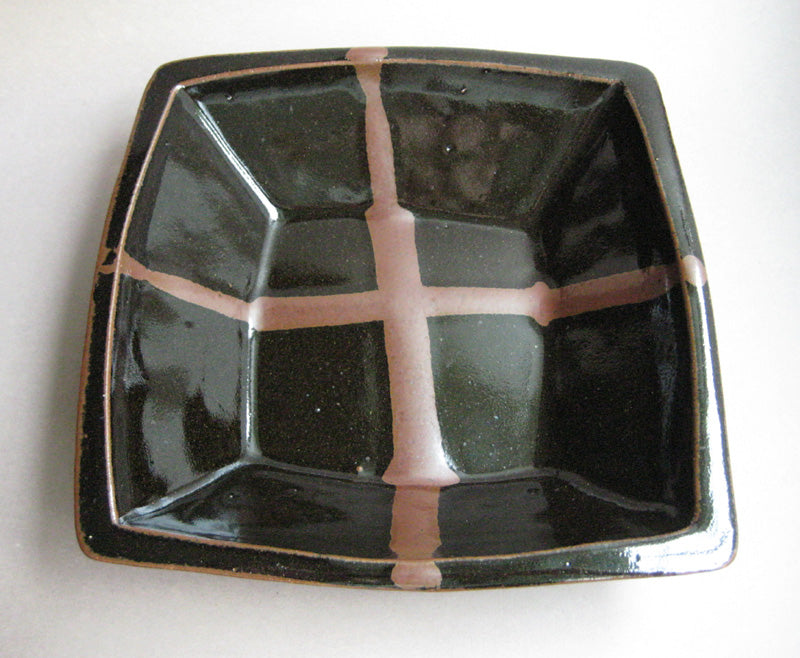 Mashiko-guro, Mashiko Black, and Kaki glaze Kakuzara (Square Dish) by Tagami Isamu, Hinata Kiln