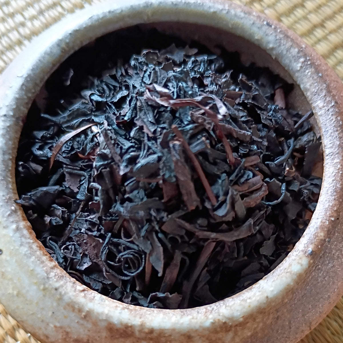 KUMAMOTO EARTHQUAKE RELIEF DONATION NEW 2026 SHINCHA Hinokuni Dark Roast Houjicha; Sagara Village, Kumamoto Prefecture, 80g. Naturally grown.