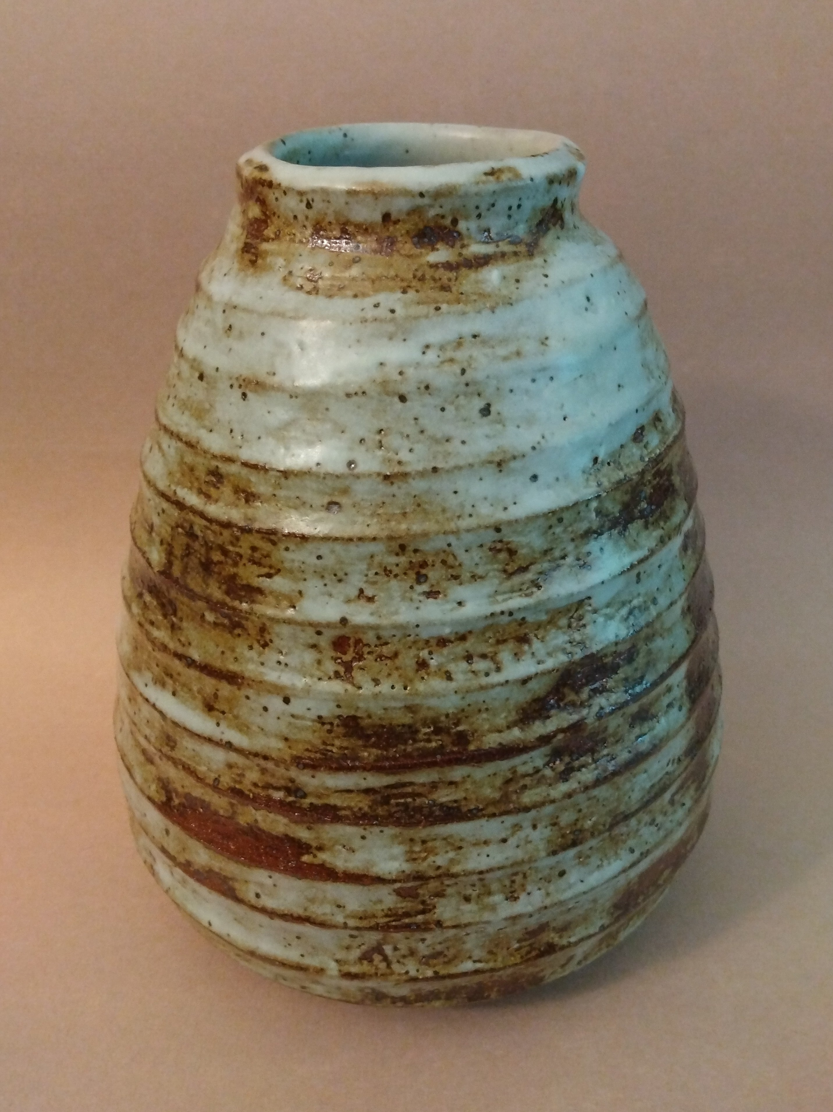Beehive-shaped Vase by Sachiko Furuya