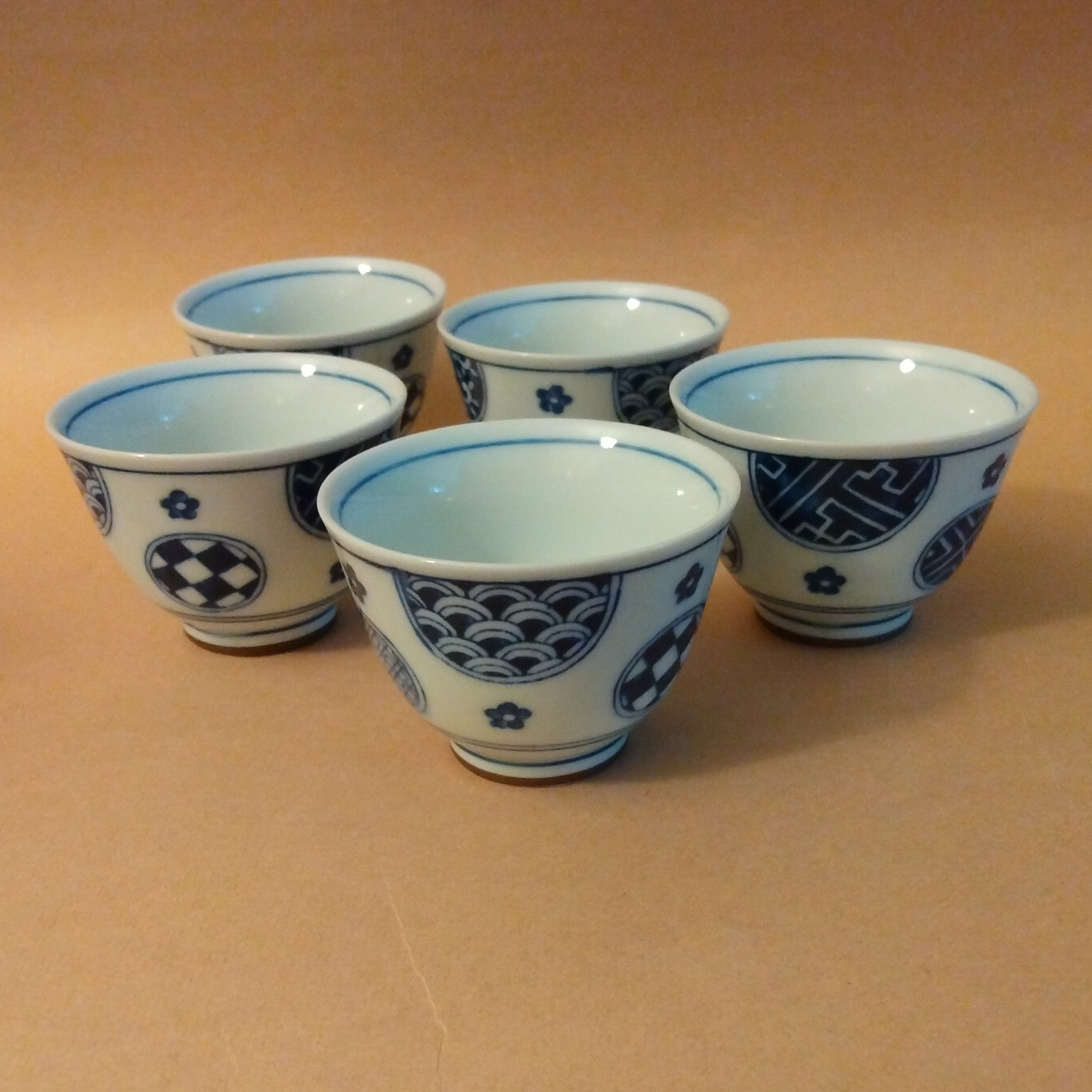 Blue and White Porcelain Sencha Yunomi, Tea Cups, 110ml (3.7 oz), set of 5. Mino ware; Gifu, Japan