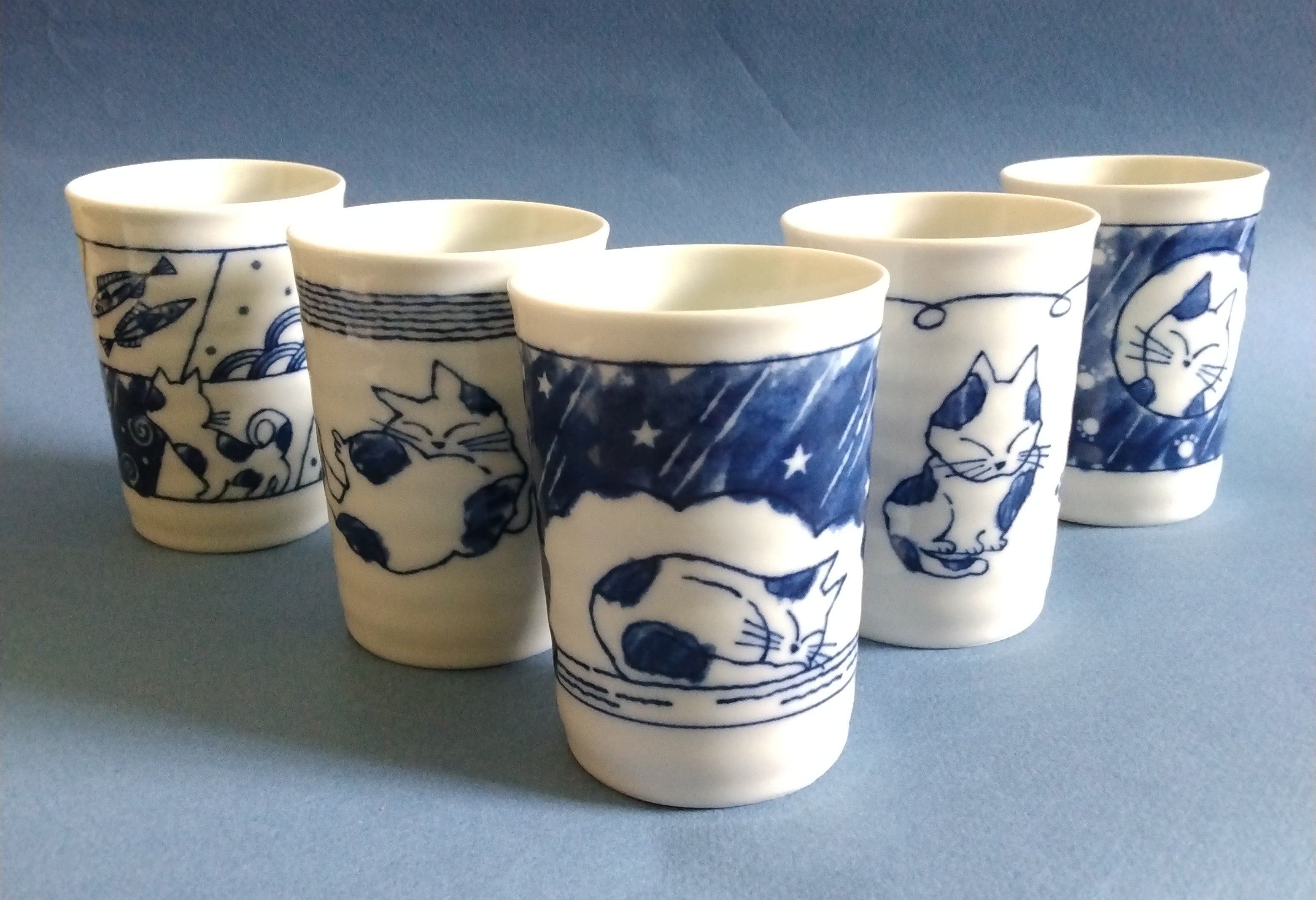 Set of 5 Adorable Cat Tea Cups, Blue & White Mino-ware, 180cc (6oz.)