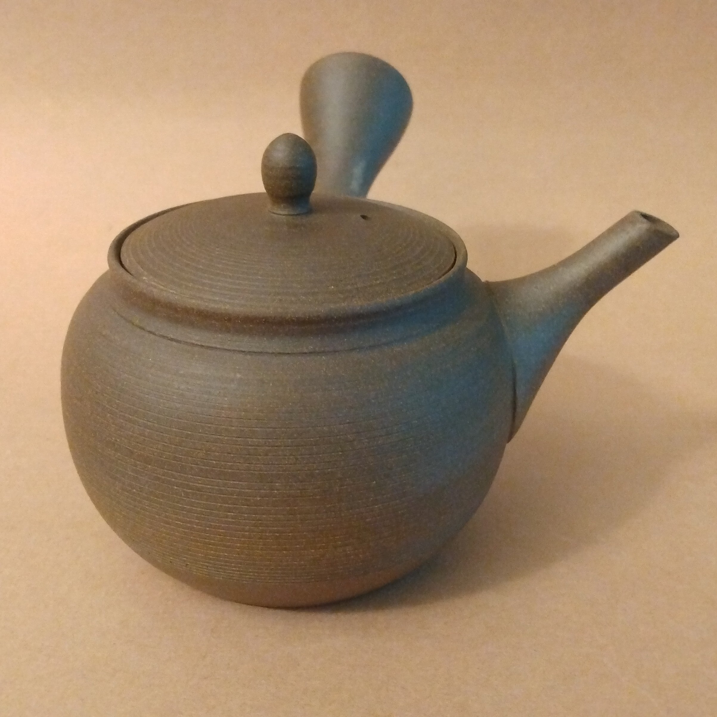 Tokoname Kyusu (Side-handle Tea Pot) by Gyokkou Kiln, 290cc / 9.8oz.