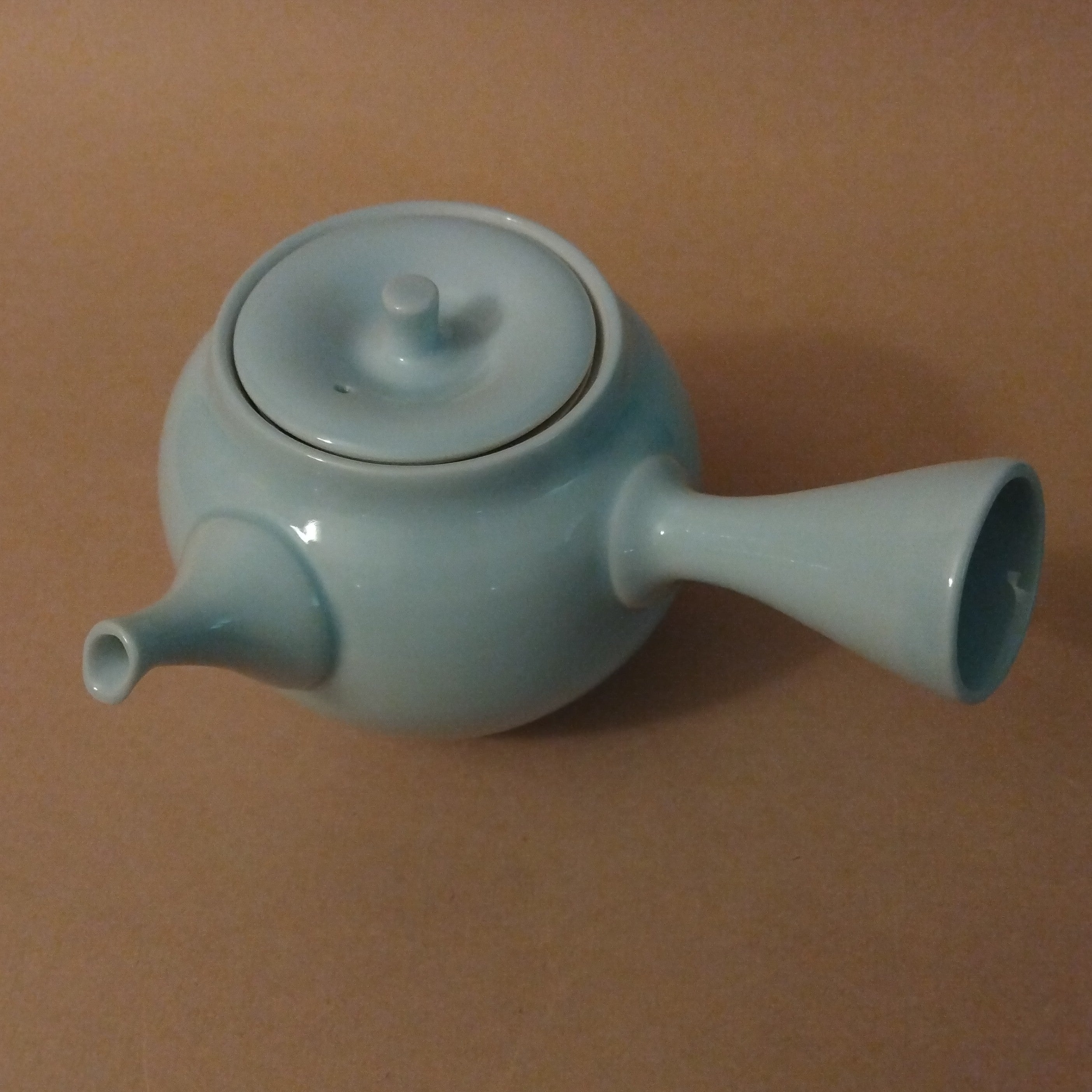 Light Blue Porcelain Hasami-yaki Kyusu (Side-handle Tea Pot) by Fukuhou Kiln, 270cc / 9.1oz.