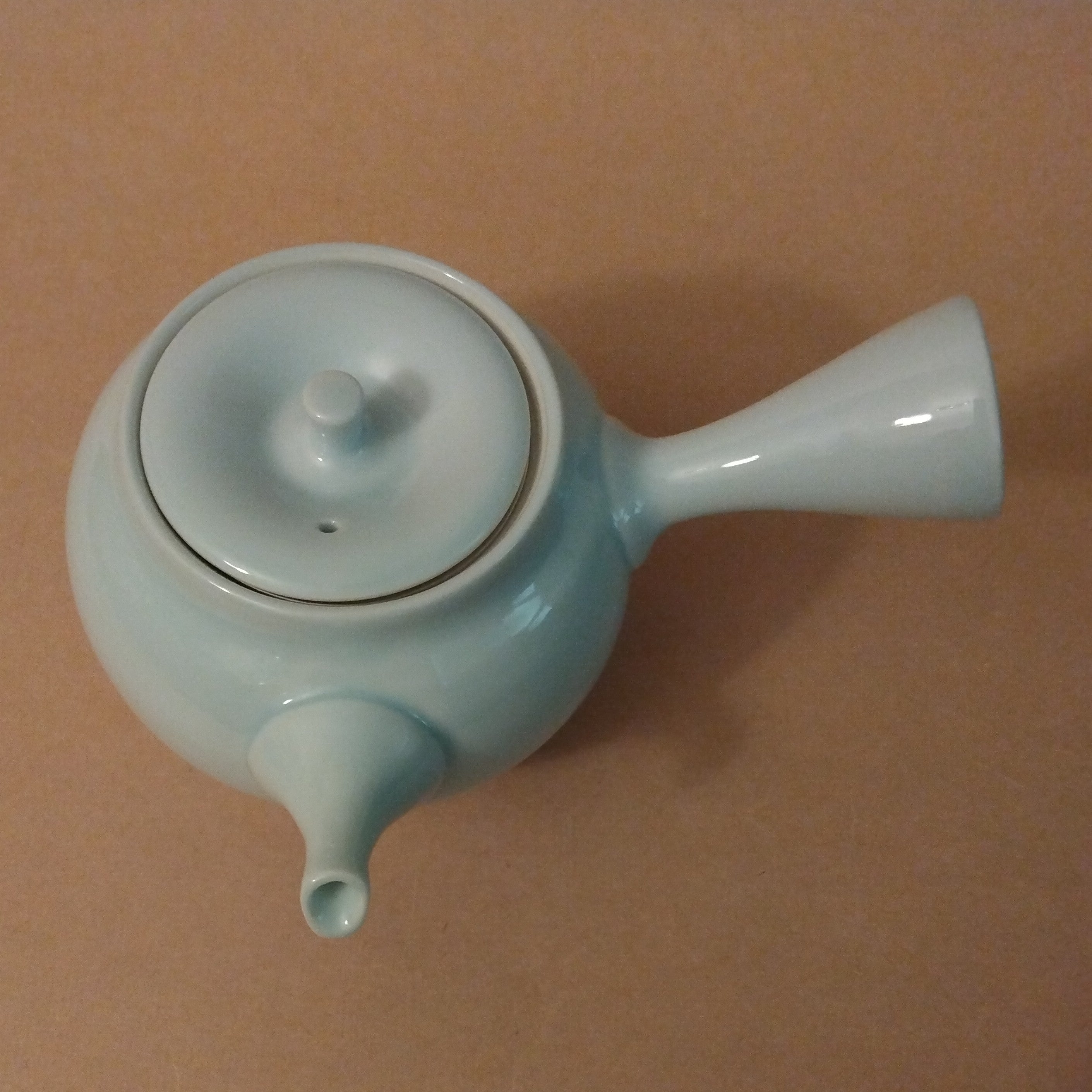 Light Blue Porcelain Hasami-yaki Kyusu (Side-handle Tea Pot) by Fukuhou Kiln, 270cc / 9.1oz.