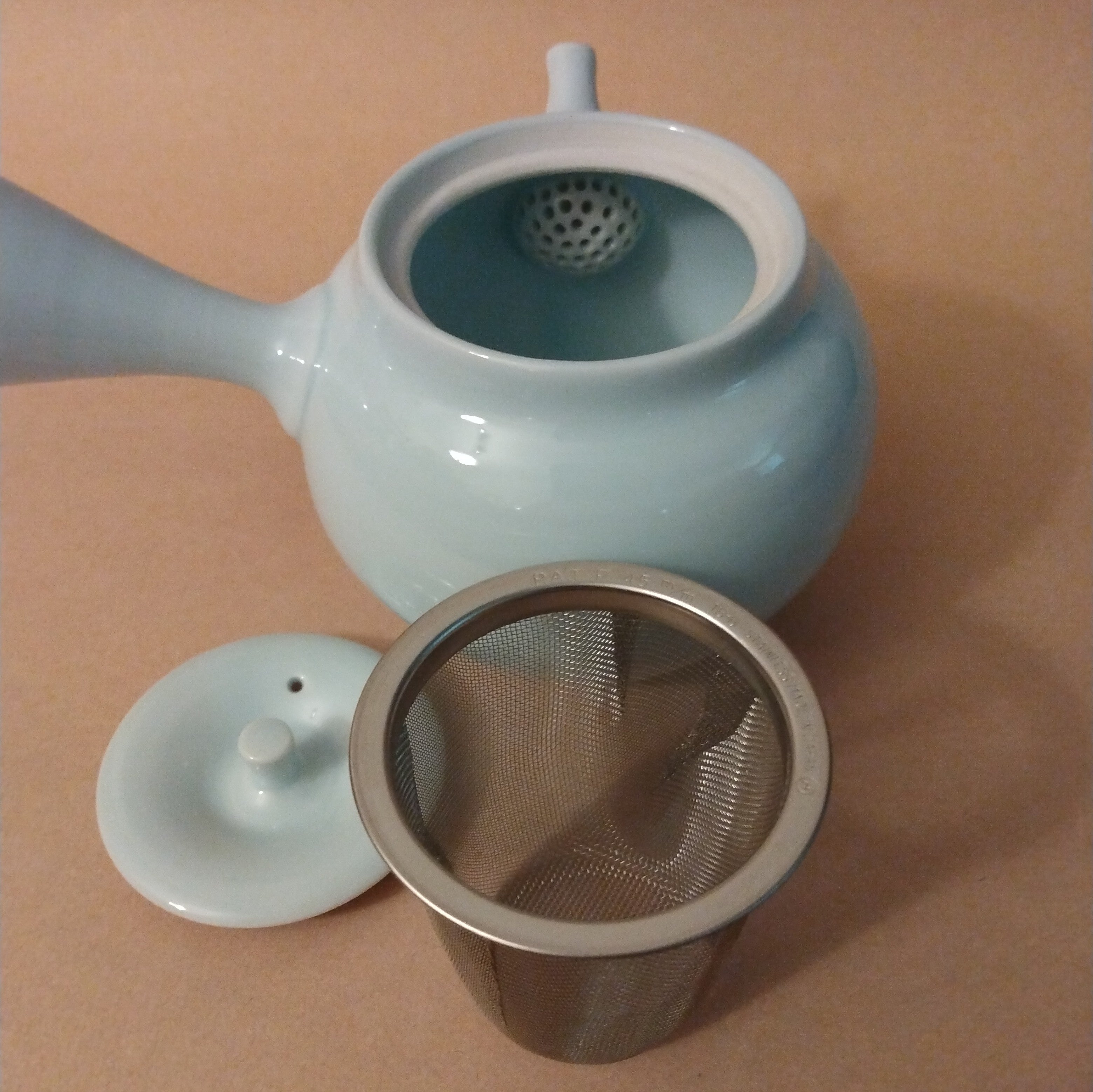 Light Blue Porcelain Hasami-yaki Kyusu (Side-handle Tea Pot) by Fukuhou Kiln, 270cc / 9.1oz.