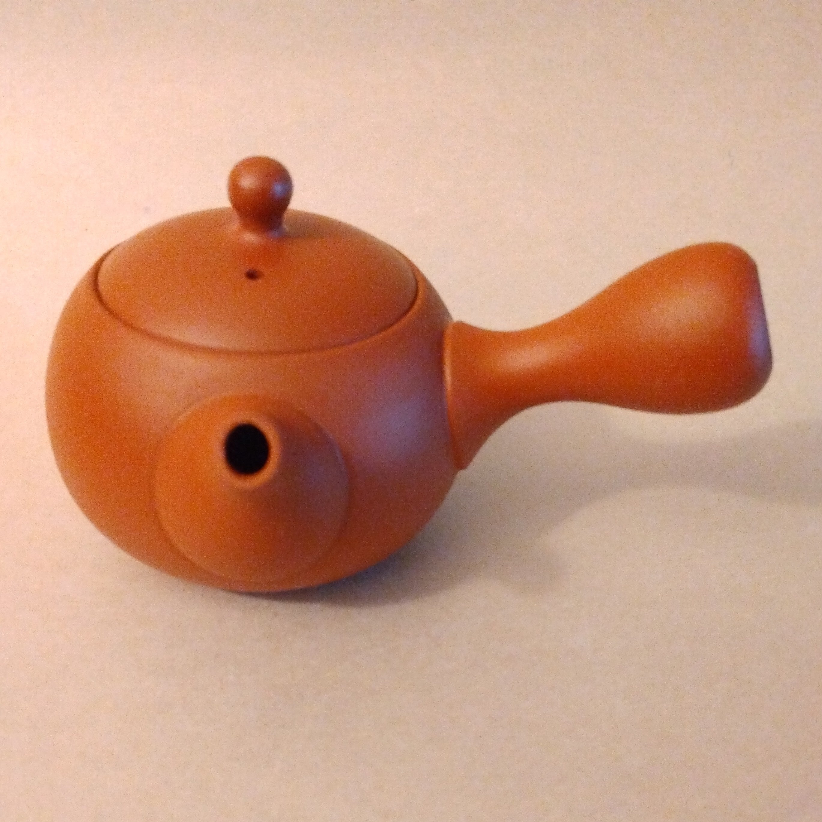Shudei (Red Clay) Tokoname Komaru (Small Round) Kyusu, 180cc (6oz) by Jinsui Kiln