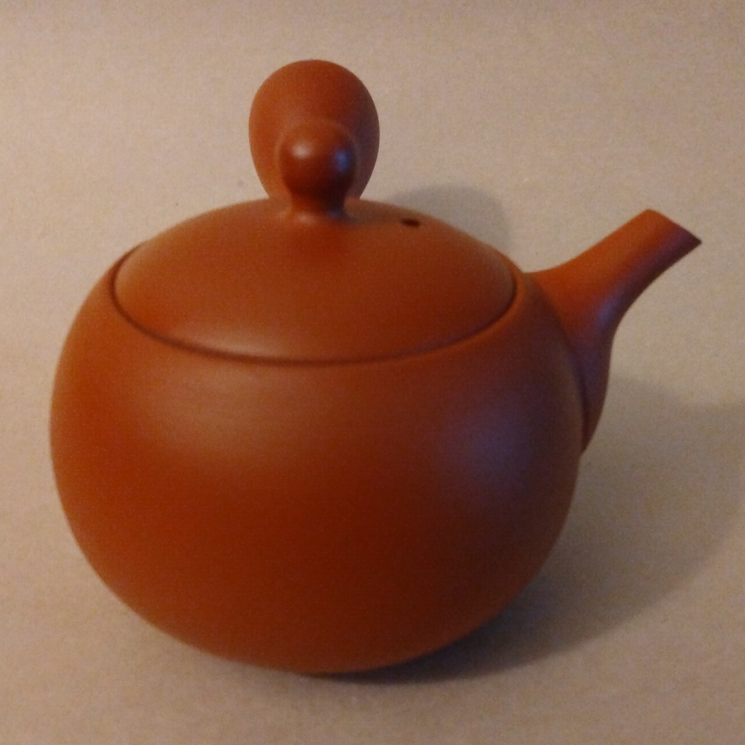 Shudei (Red Clay) Tokoname Komaru (Small Round) Kyusu, 180cc (6oz) by Jinsui Kiln