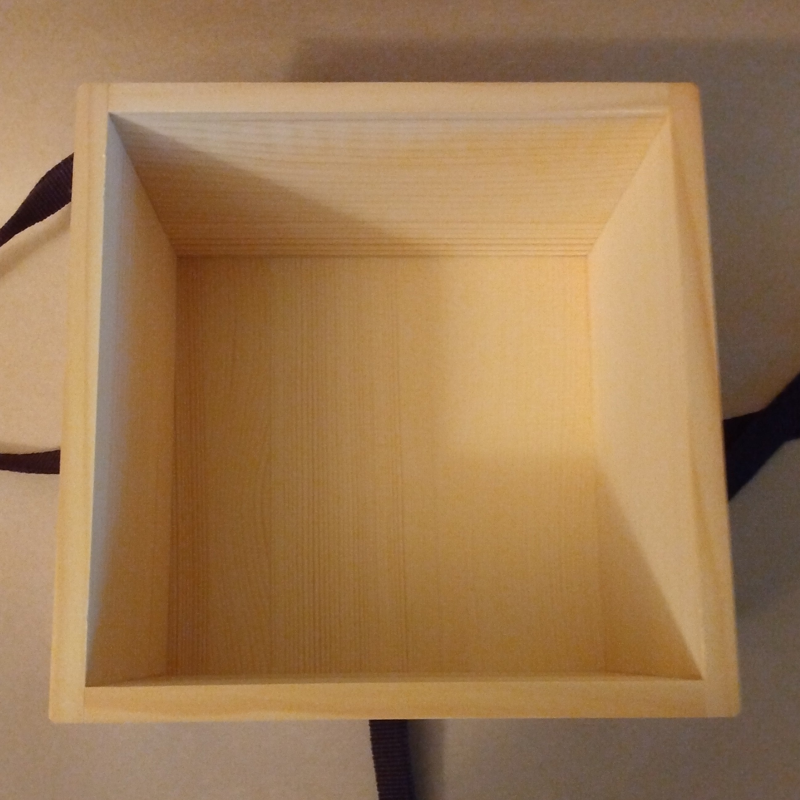 Himo Tsuki Kibako, Wooden  Box  with Cord for Tea Bowl Storage