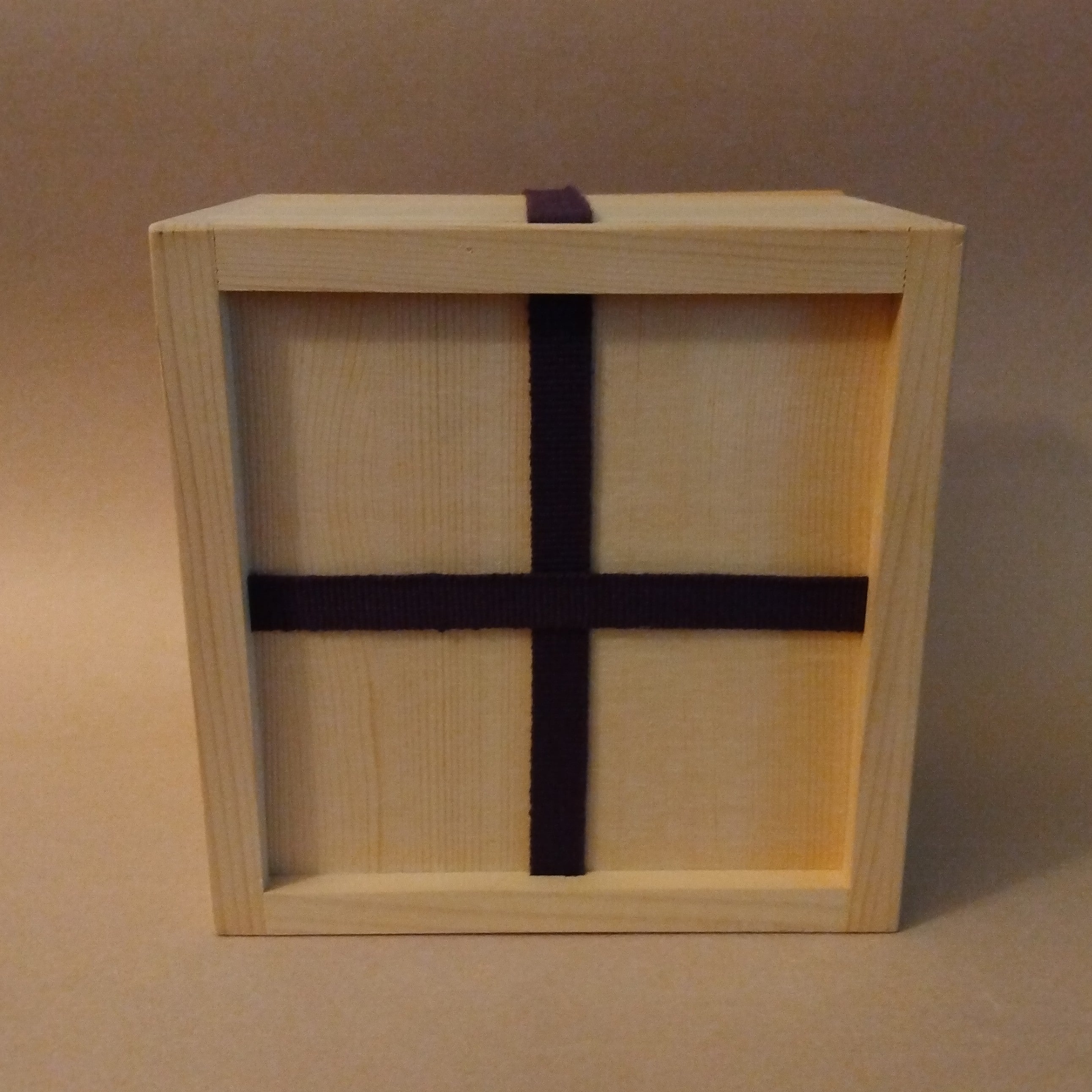 Himo Tsuki Kibako, Wooden  Box  with Cord for Tea Bowl Storage