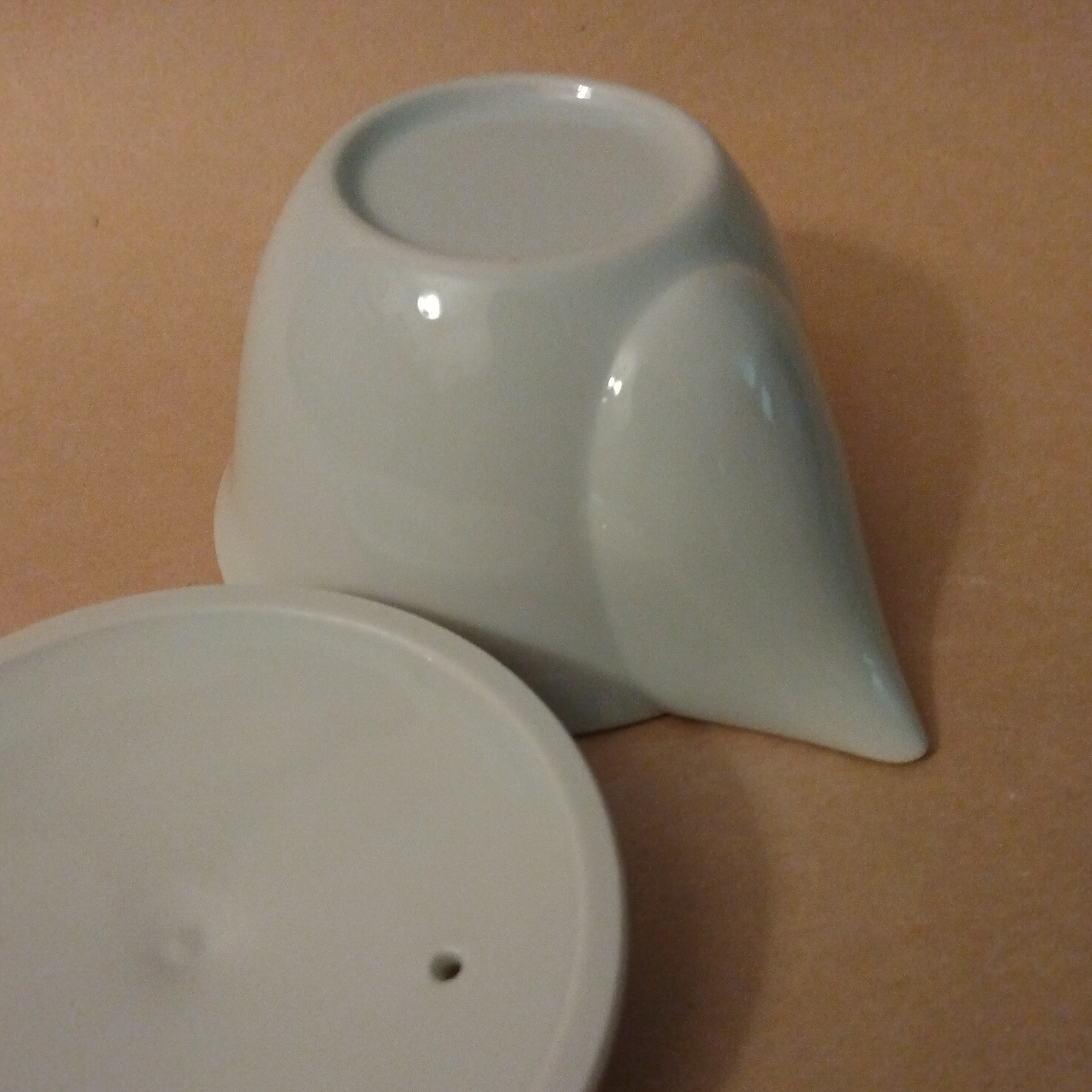 Mino-yaki White Porcelain Houhin Tea Pot, Gifu Prefecture. 160cc (5.4oz)