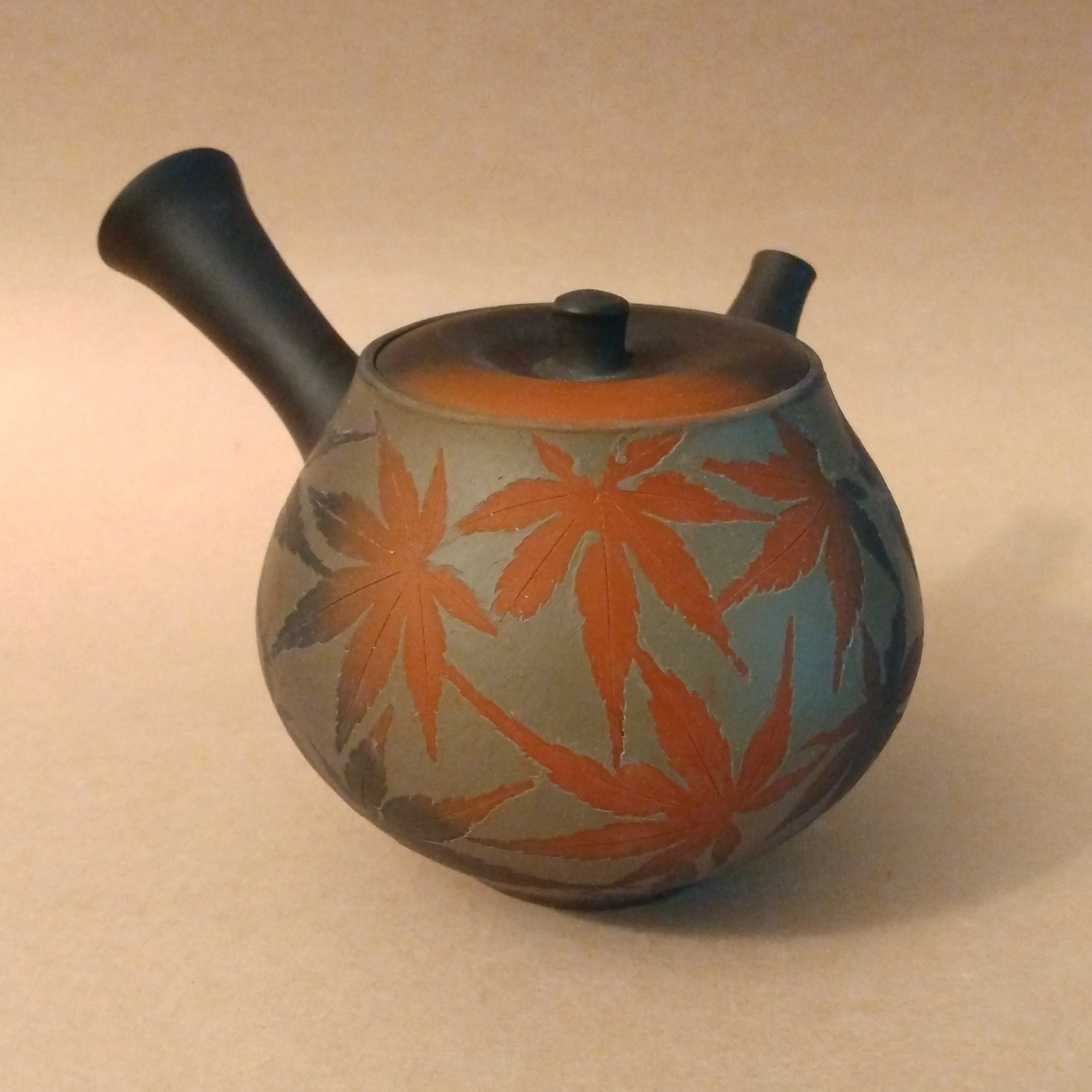 Tokoname Kyusu (Side-handle Tea Pot) with Maple Leaf Design by Seiho Tsuzuki, 300cc / 10.1oz.