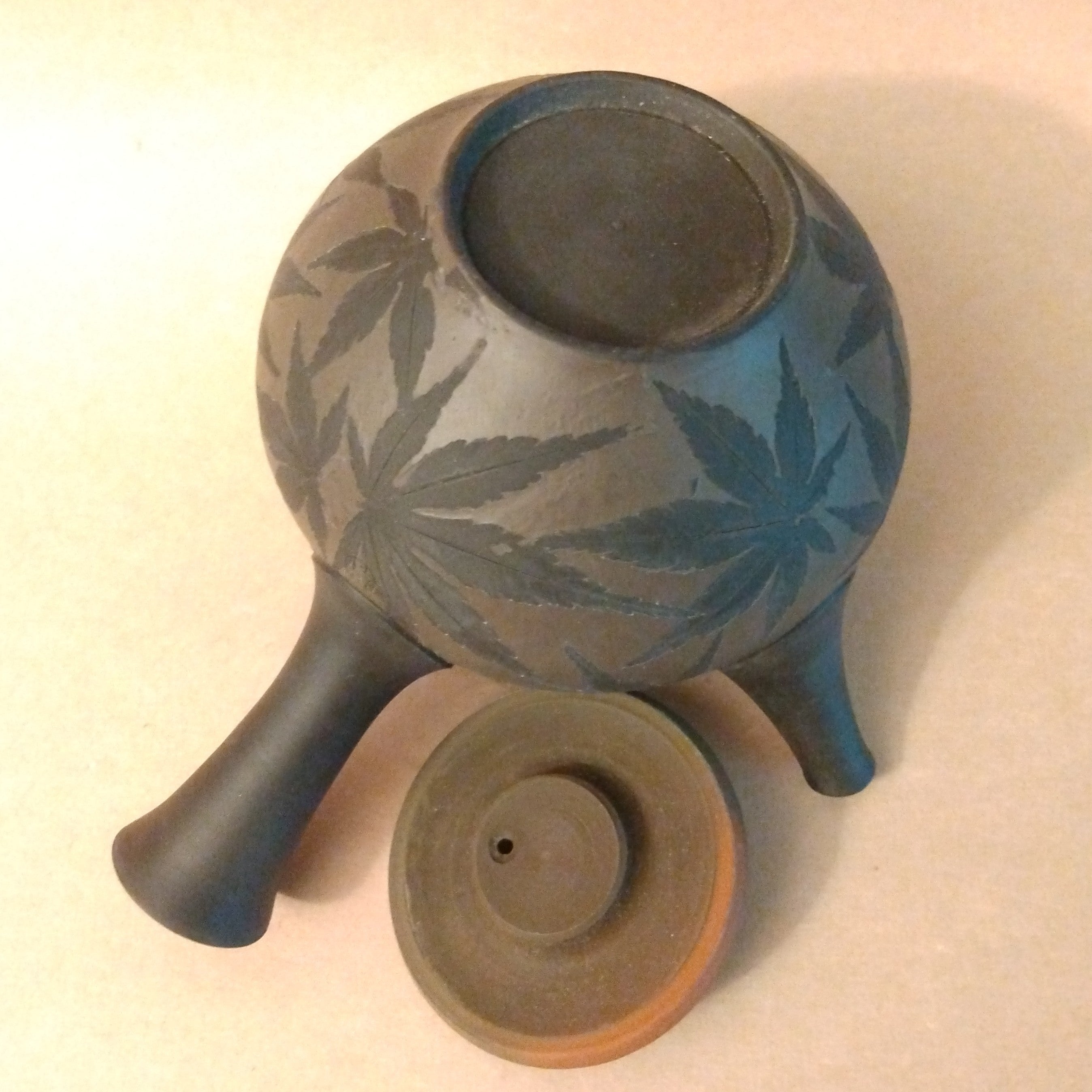 Tokoname Kyusu (Side-handle Tea Pot) with Maple Leaf Design by Seiho Tsuzuki, 300cc / 10.1oz.