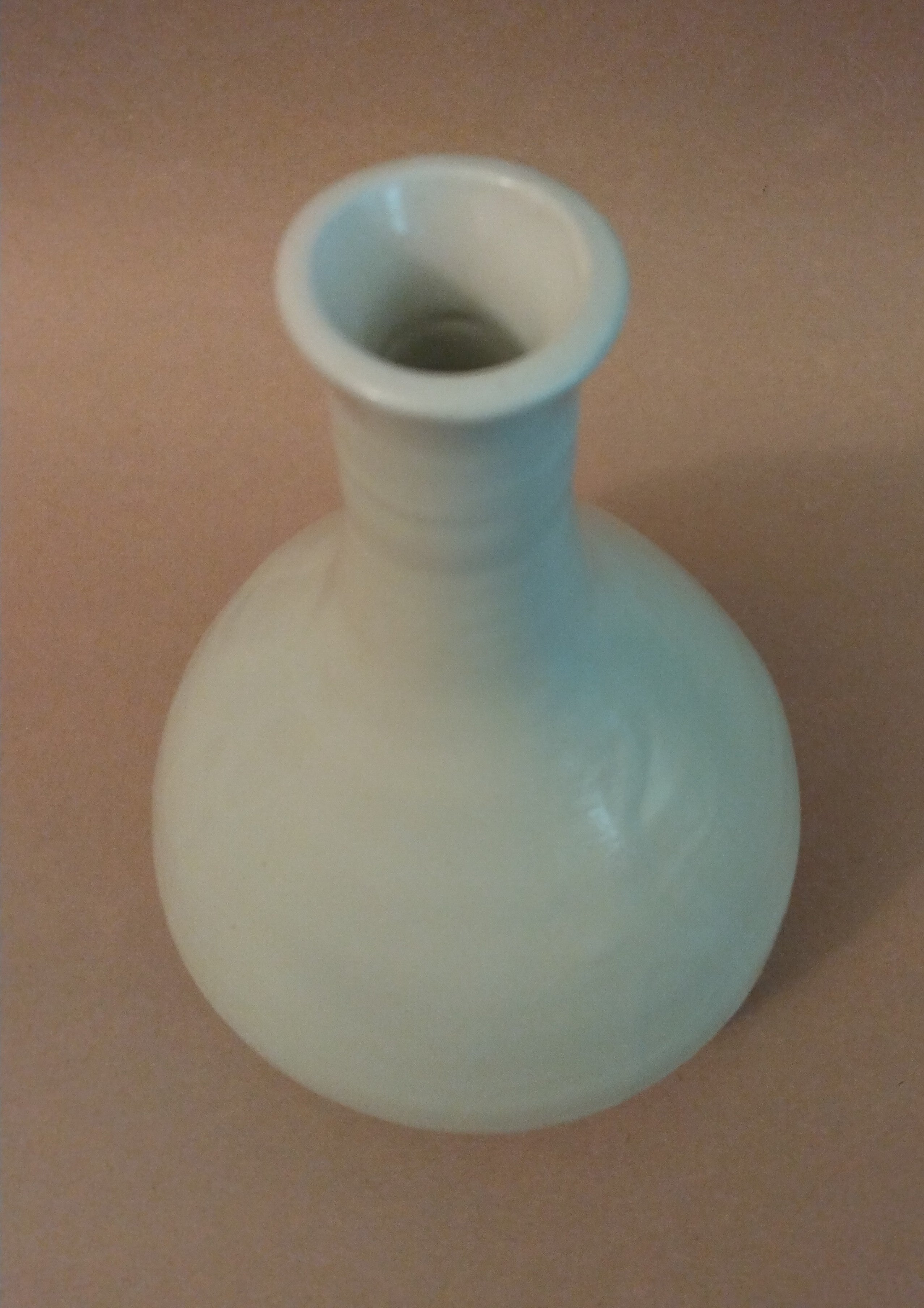 20% donated to Maui Wildfire Relief - Long-neck Vase by Sachiko Furuya