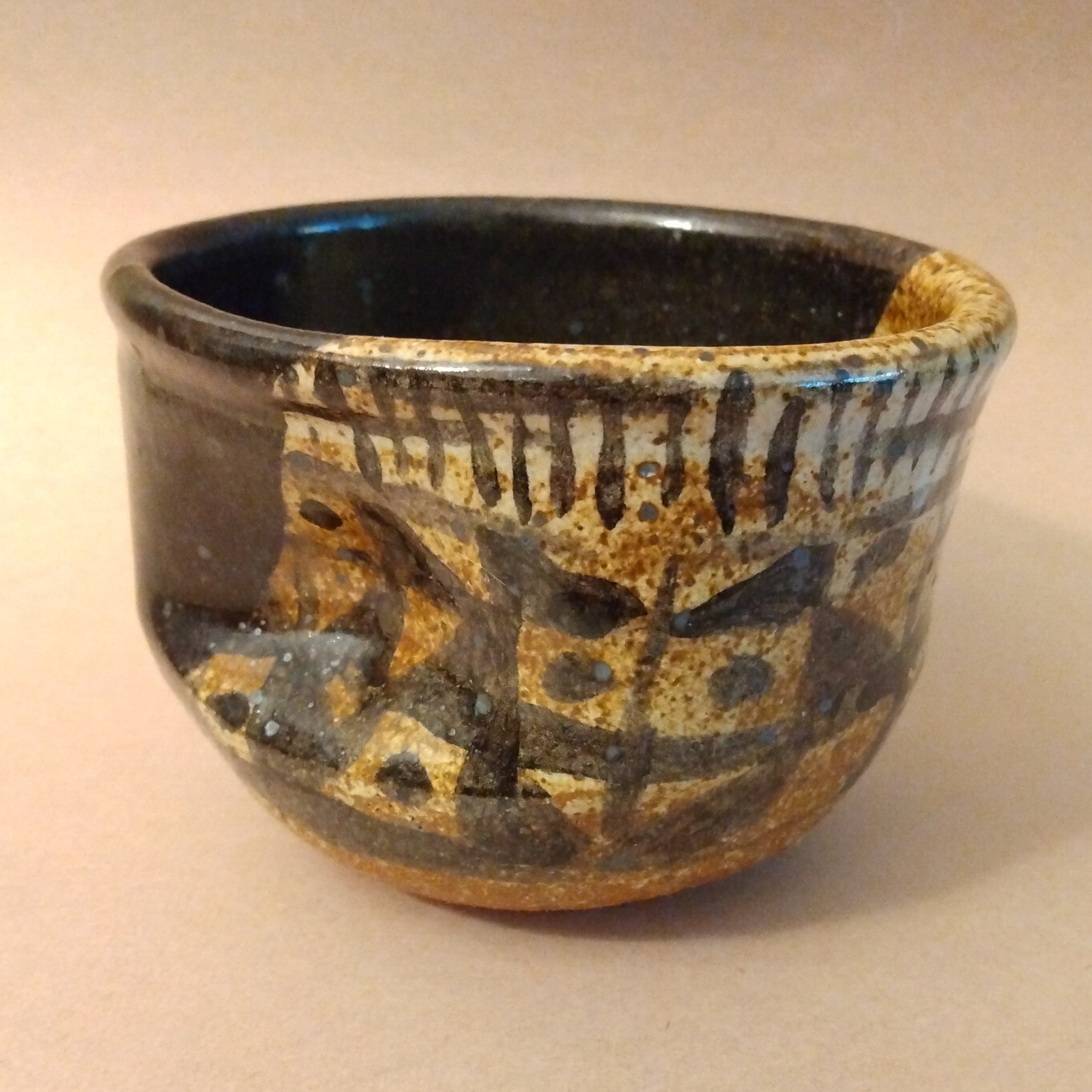 Oribe Matcha Chawan, Tea Bowl, Kutsu-gata (shoe-shaped), Kake-wake (split glaze) design, by Sachiko Furya