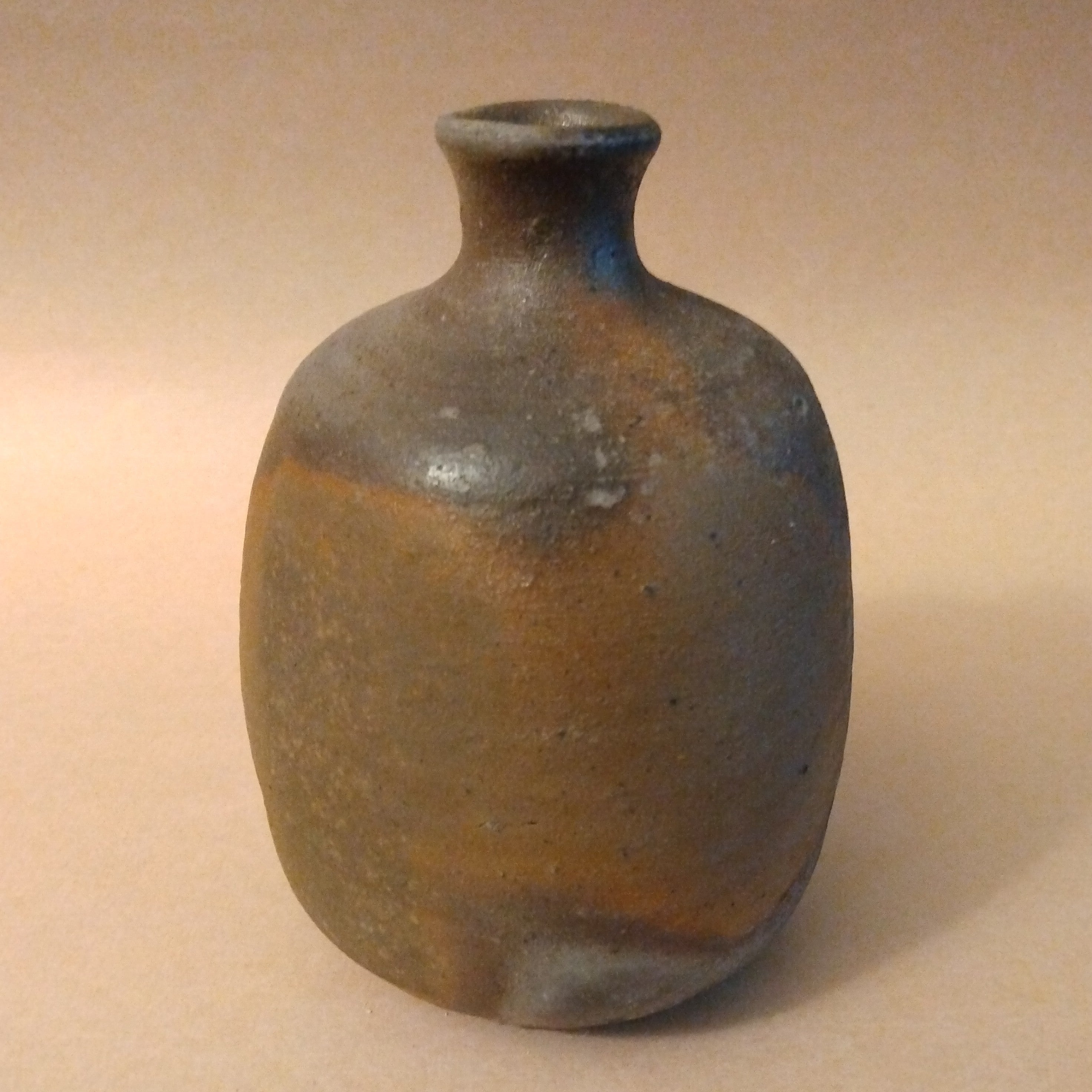 Bizen-yaki Tokkuri (Sake Bottle), attributed to Motoyama Yaeno; Thiel Collection