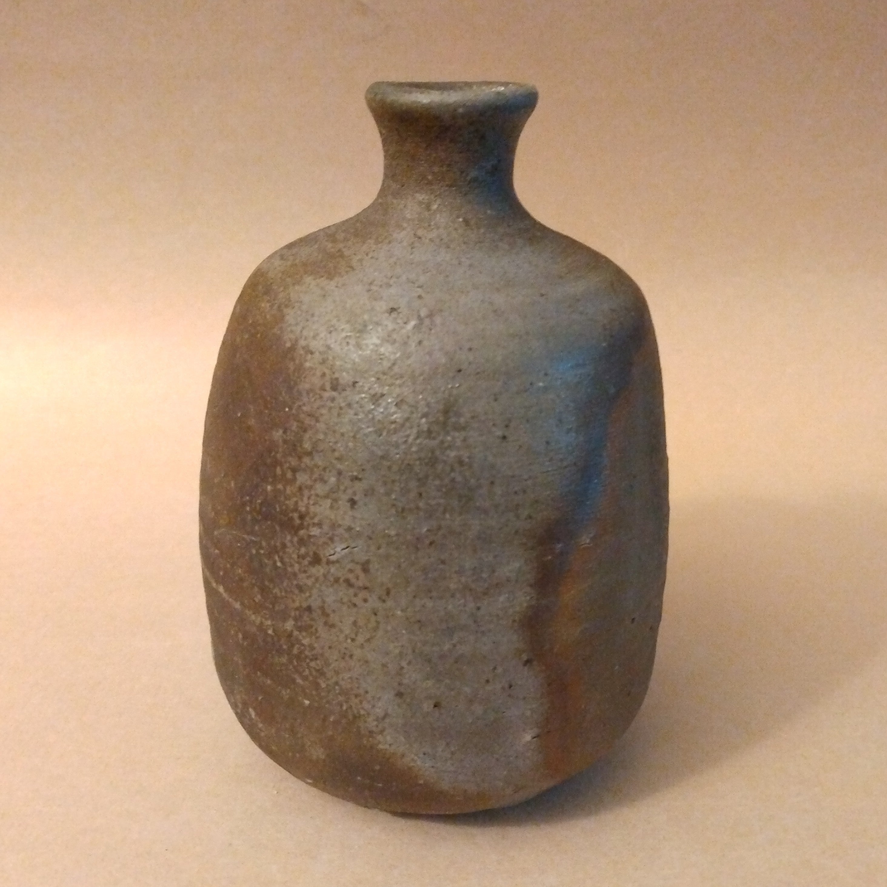 Bizen-yaki Tokkuri (Sake Bottle), attributed to Motoyama Yaeno; Thiel Collection