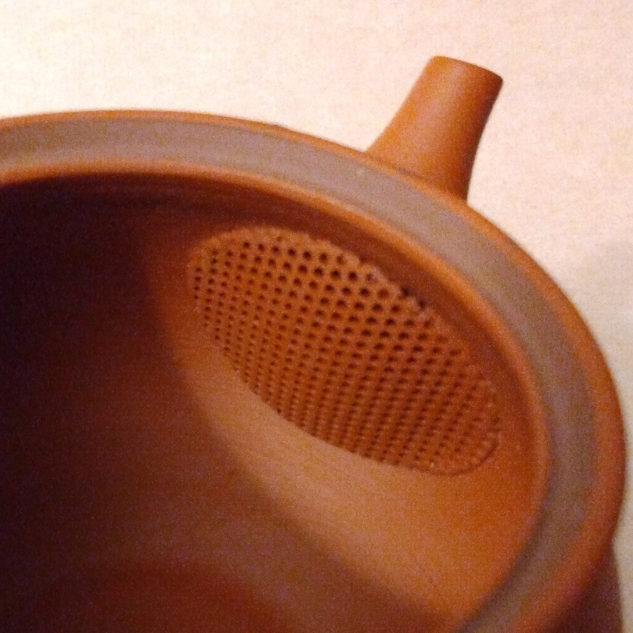 Shudei (Red Clay) Tokoname Mogake Kyusu (Side-handle Tea Pot) by Gyokkou Kiln, 270cc / 9.1oz.