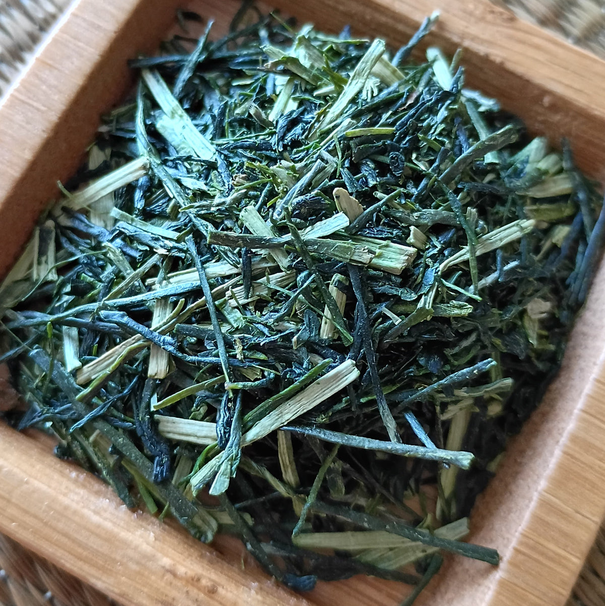 YAME.SHIRAORE.LEAF